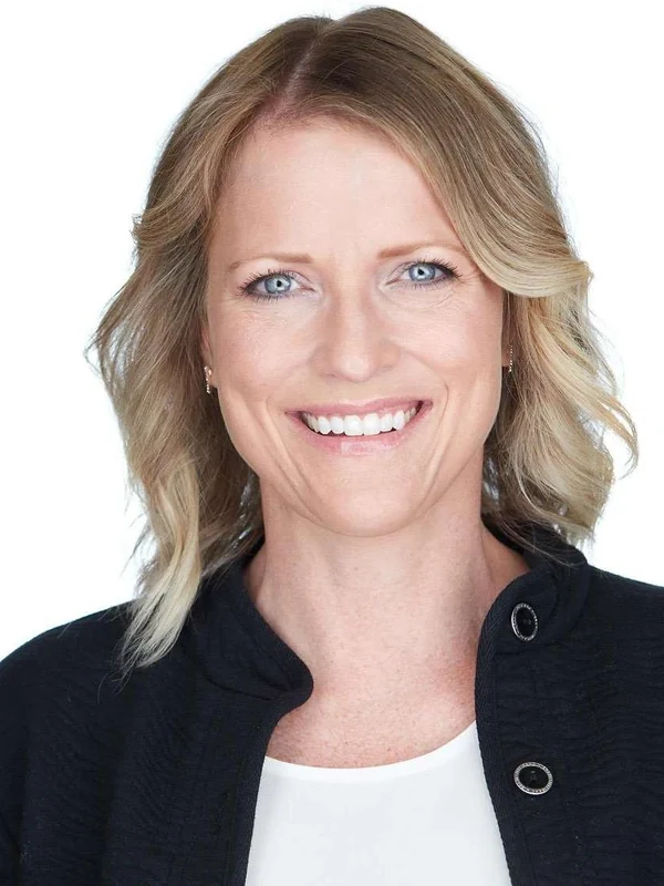 Dr. Stephanie Wenzel of Woodbury Dental Care.